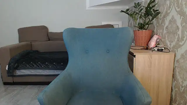 Mallinia online show from October 18, 10:05 am