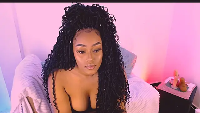 Snapshot of Emily_Williams12 chatting on September 30, 1:21 am Emily Williams12 online show from September 30, 1:21 am