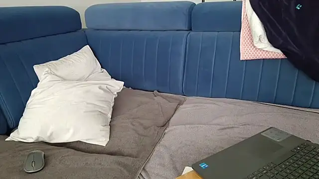 Snapshot of axecoman60 chatting on March 17, 12:04 pm axecoman60 online show from March 17, 12:04 pm