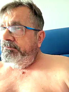 axecoman60 online show from March 15, 11:05 am