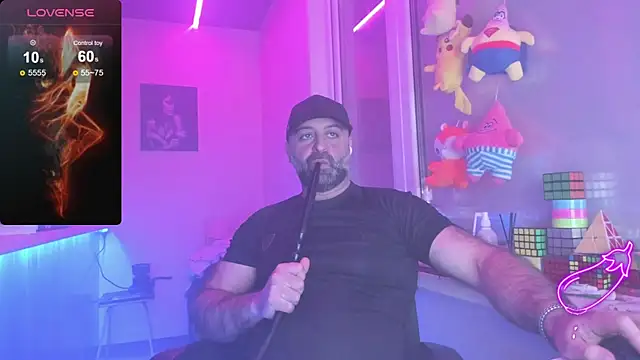 Snapshot of MAGABEAR077 chatting on February 17, 8:58 pm MAGABEAR077 online show from February 17, 8:58 pm
