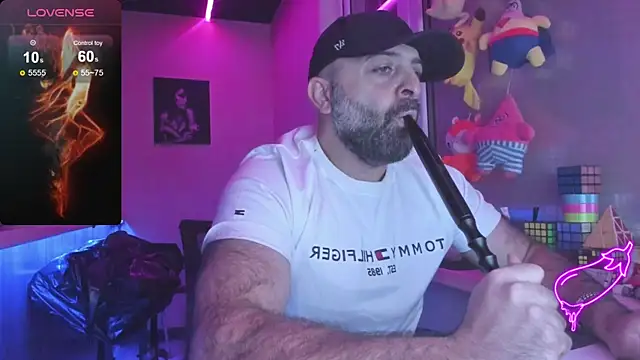 Snapshot of MAGABEAR077 chatting on February 28, 9:33 pm MAGABEAR077 online show from February 28, 9:33 pm