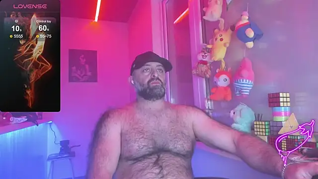 Snapshot of MAGABEAR077 chatting on March 17, 10:28 pm MAGABEAR077 online show from March 17, 10:28 pm