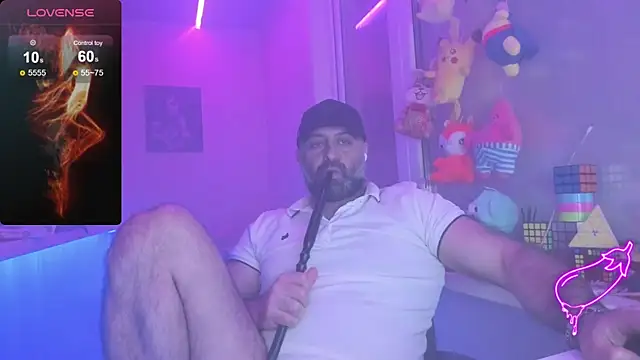 Snapshot of MAGABEAR077 chatting on March 18, 4:37 pm MAGABEAR077 online show from March 18, 4:37 pm