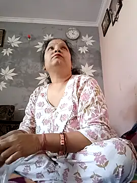 Snapshot of Kavya_kapoor chatting on February 12, 9:31 am Kavya kapoor online show from February 12, 9:31 am
