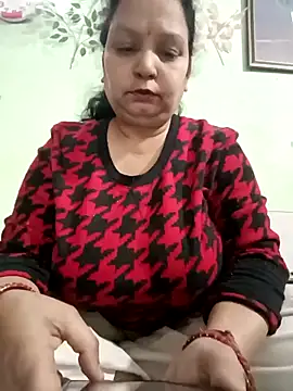 Snapshot of Kavya_kapoor chatting on February 14, 7:28 am Kavya kapoor online show from February 14, 7:28 am