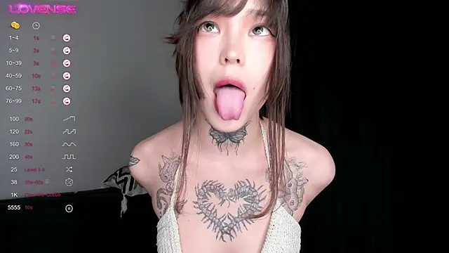 Dark Ester online show from October 1, 2:23 pm