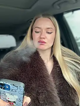 Snapshot of Devill_Angel_ chatting on February 8, 9:34 am Devill Angel online show from February 8, 9:34 am