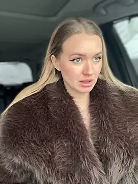 Snapshot of Devill_Angel_ chatting on February 9, 8:18 am Devill Angel online show from February 9, 8:18 am