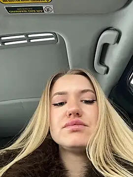 Snapshot of Devill_Angel_ chatting on February 22, 9:30 am Devill Angel online show from February 22, 9:30 am