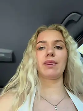 Snapshot of Devill_Angel_ chatting on July 16, 11:05 am Devill Angel online show from July 16, 11:05 am