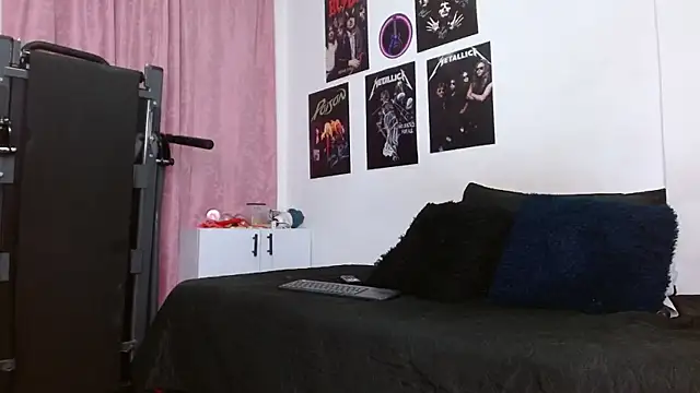 scarlett  morgan online show from September 15, 1:11 pm