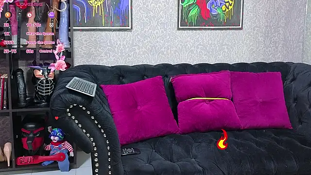 Snapshot of CamiilaMarti chatting on February 8, 10:13 pm CamiilaMarti online show from February 8, 10:13 pm