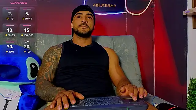 Snapshot of ERIC_HARRISON chatting on February 18, 1:12 am ERIC HARRISON online show from February 18, 1:12 am