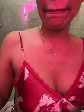 EmilyLeah  online show from November 26, 5:58 pm