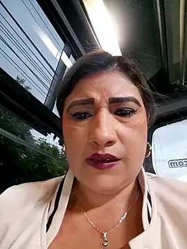 Hannahcandyy online show from February 25, 11:22 pm