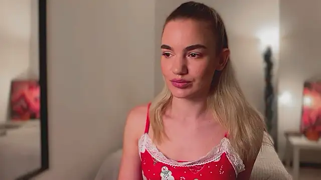 Heidi11 online show from December 1, 7:36 pm