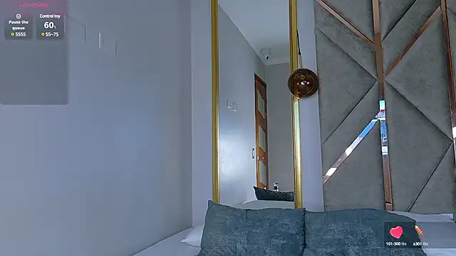 Lola King online show from February 7, 5:41 am