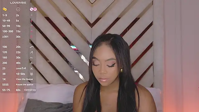 Lola King online show from July 17, 4:08 am