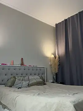 valery exbi online show from February 4, 9:20 pm