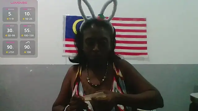 mamakarma1403 online show from February 9, 1:26 pm