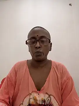Snapshot of mamakarma1403 chatting on June 14, 3:36 pm mamakarma1403 online show from June 14, 3:36 pm