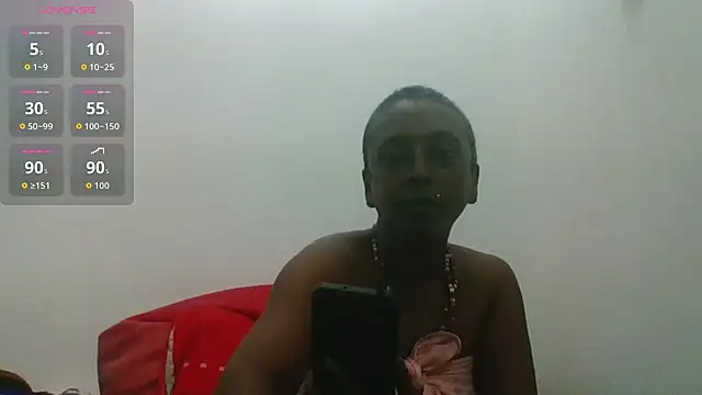 Snapshot of mamakarma1403 chatting on July 7, 6:47 am mamakarma1403 online show from July 7, 6:47 am