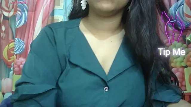 Preeti-Sexy online show from May 12, 4:42 am