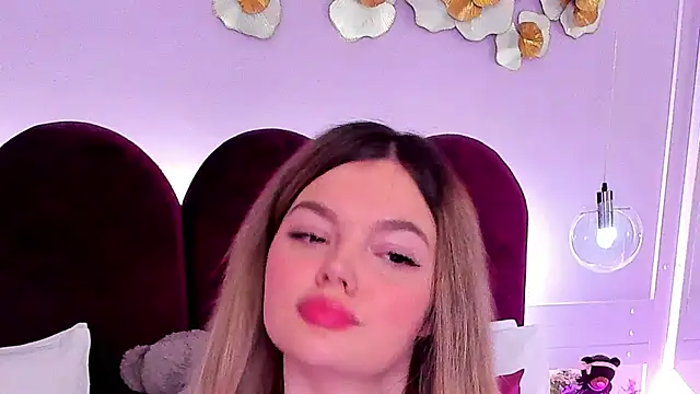 ZaraBloom online show from March 3, 4:13 pm