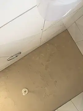 Snapshot of Vih222 chatting on February 24, 2:04 pm Vih222 online show from February 24, 2:04 pm