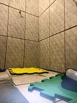 Snapshot of Vih222 chatting on January 8, 2:14 am Vih222 online show from January 8, 2:14 am