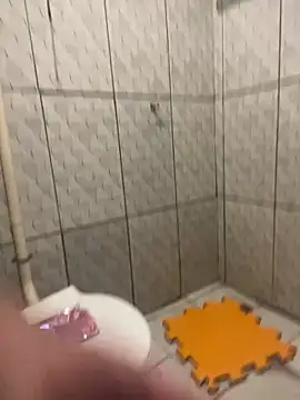 Snapshot of Vih222 chatting on February 13, 4:08 am Vih222 online show from February 13, 4:08 am