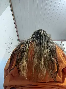 Snapshot of Vih222 chatting on February 16, 5:03 am Vih222 online show from February 16, 5:03 am