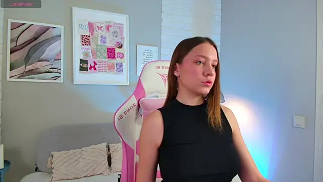 Snapshot of AliceBrayan chatting on March 4, 5:21 am AliceBrayan online show from March 4, 5:21 am