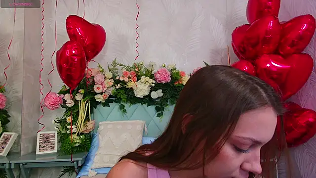 Snapshot of AliceBrayan chatting on February 9, 5:06 pm AliceBrayan online show from February 9, 5:06 pm