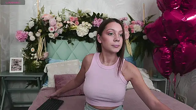 Snapshot of AliceBrayan chatting on February 19, 5:20 pm AliceBrayan online show from February 19, 5:20 pm