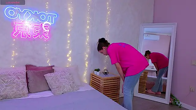 AliceBrayan online show from March 28, 5:01 pm