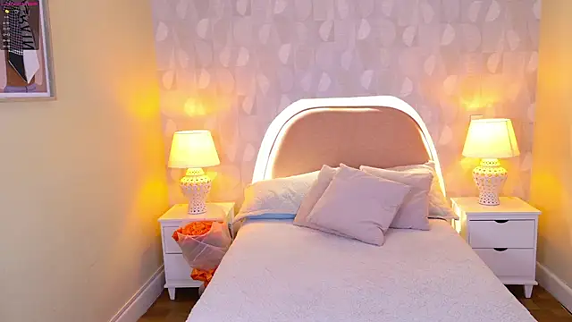 april rousse online show from February 20, 7:08 pm