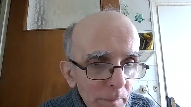 Snapshot of mariusica1@xh chatting on February 2, 10:58 am mariusica1xh online show from February 2, 10:58 am