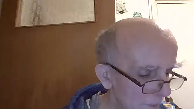 Snapshot of mariusica1@xh chatting on February 3, 9:09 pm mariusica1xh online show from February 3, 9:09 pm