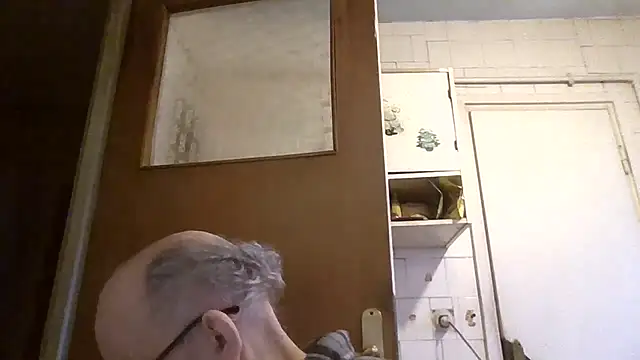 Snapshot of mariusica1@xh chatting on February 7, 2:54 pm mariusica1xh online show from February 7, 2:54 pm