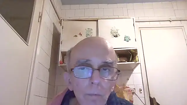 Snapshot of mariusica1@xh chatting on February 11, 11:54 pm mariusica1xh online show from February 11, 11:54 pm