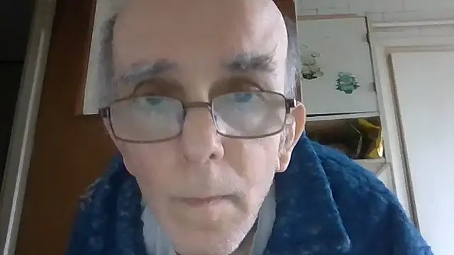 Snapshot of mariusica1@xh chatting on February 13, 11:17 am mariusica1xh online show from February 13, 11:17 am