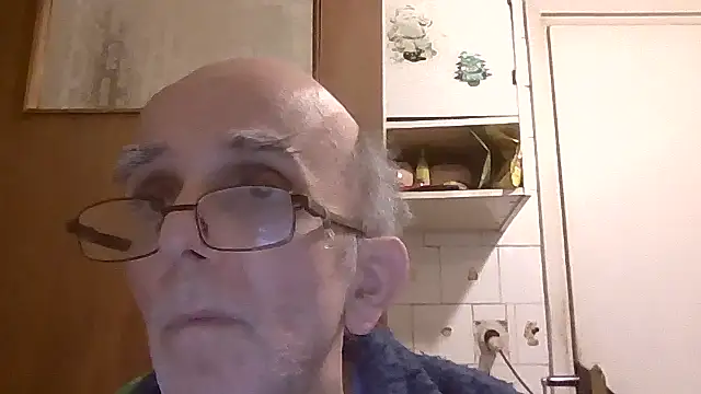 Snapshot of mariusica1@xh chatting on February 23, 1:36 am mariusica1xh online show from February 23, 1:36 am