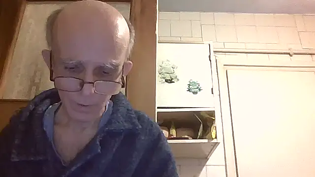 Snapshot of mariusica1@xh chatting on February 23, 6:16 pm mariusica1xh online show from February 23, 6:16 pm