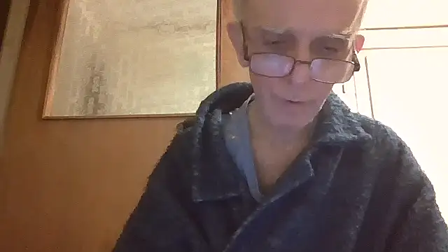 Snapshot of mariusica1@xh chatting on February 25, 7:12 pm mariusica1xh online show from February 25, 7:12 pm