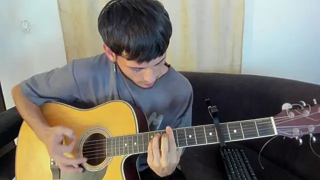 Henrikk senn online show from November 8, 11:36 pm