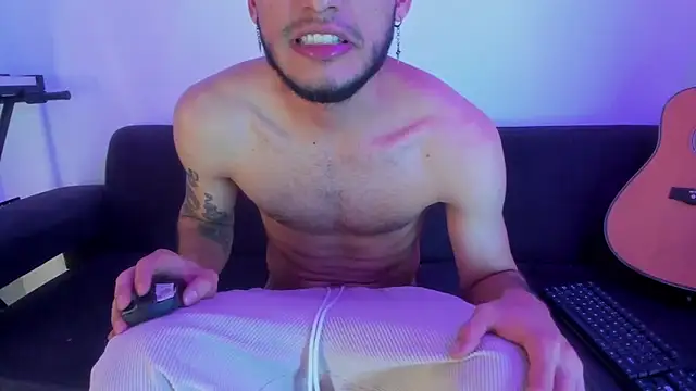 Henrikk senn online show from November 24, 1:38 am