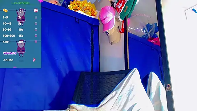 Snapshot of nicol_gill_ chatting on December 13, 3:11 pm nicol gill online show from December 13, 3:11 pm