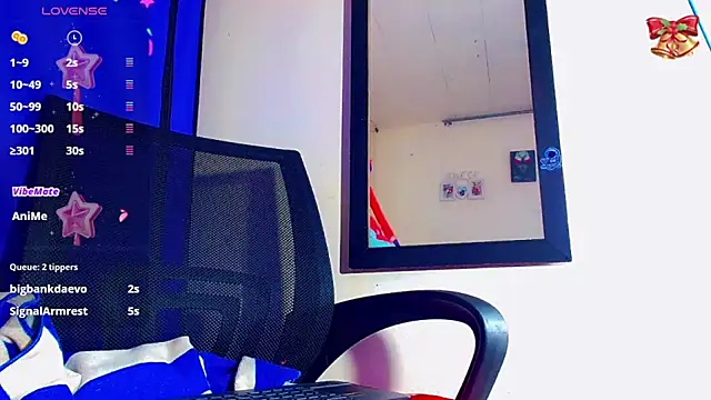 Snapshot of nicol_gill_ chatting on December 18, 5:52 pm nicol gill online show from December 18, 5:52 pm